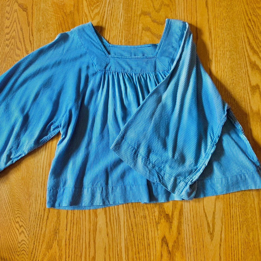 "Gap" pullover top, oversized, draped, blue/white striped, L, EUC